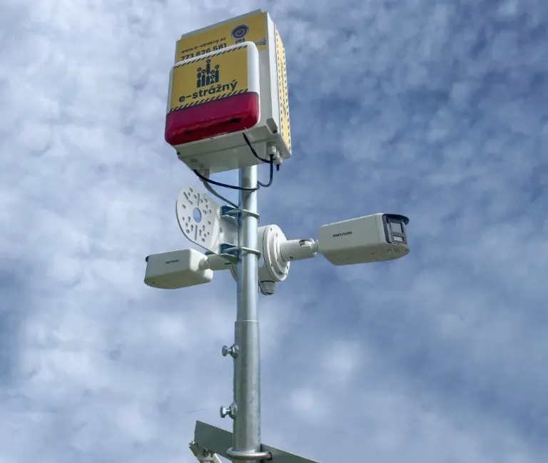 Instalace bezpečnostní kamery e-strážný na parkovišti